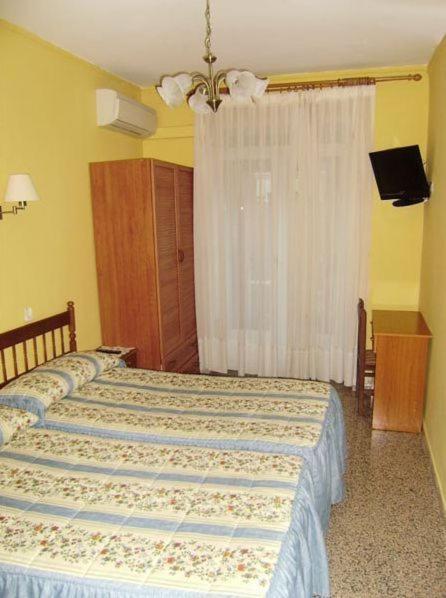Hostal Miguel Angel マドリード 部屋 写真